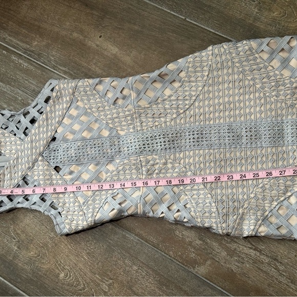 Missguided Carli Bybel X light blue and nude Bodycon Dress - Picture 9 of 10